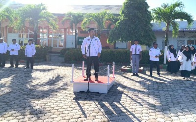 MAN 1 Aceh Selatan Gelar Upacara Perdana dan Apresiasi ASN Terbaik